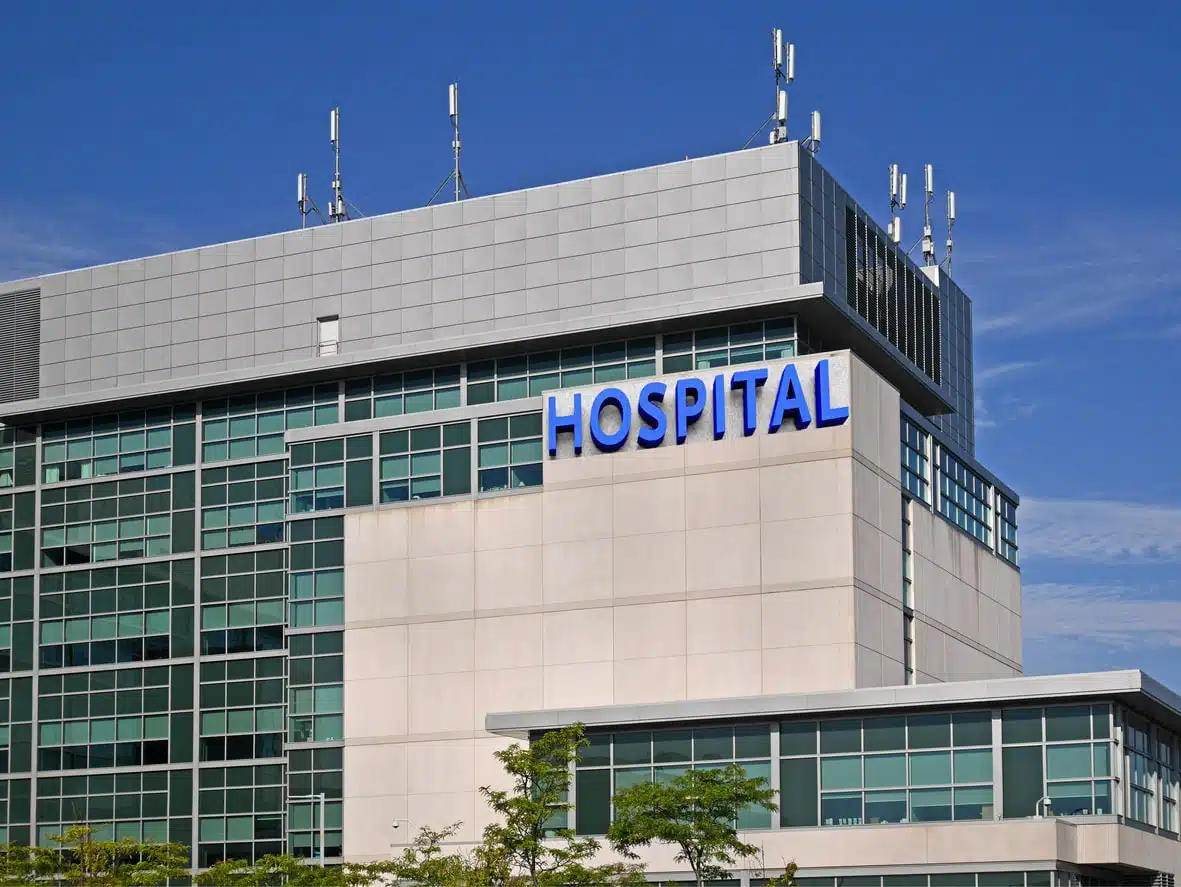 hospitals and medical centers in bakersfield